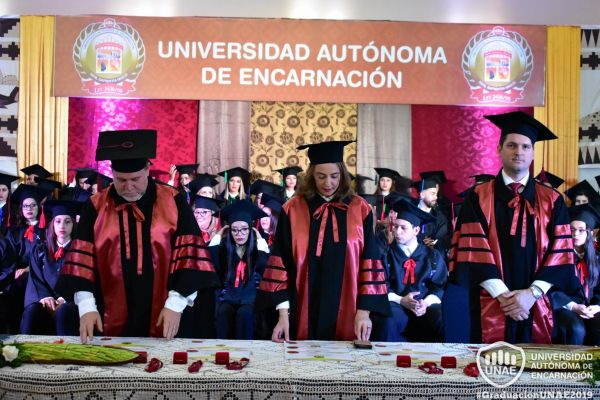 dsc-0826-graduacion-20194FE996E7-F0D7-A344-0B6E-0B95DBC73B69.jpg