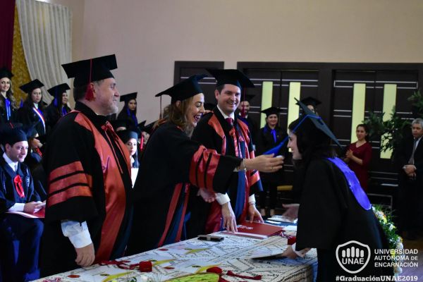 dsc-0939-graduacion-2019481FFEF6-2E6A-FDC2-49BB-A5680095F63A.jpg