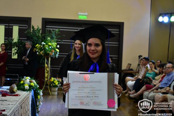 dsc-0962-graduacion-20190449873D-C6A3-320D-1E9F-DAD43C2B9844.jpg