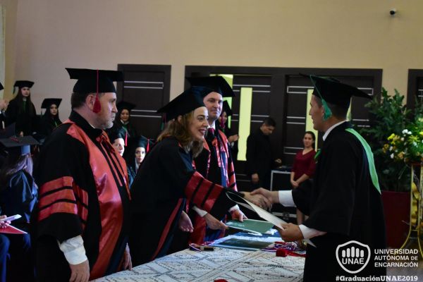 dsc-1000-graduacion-2019A9EA5CA9-B10A-89A3-32ED-698E4B5530F9.jpg