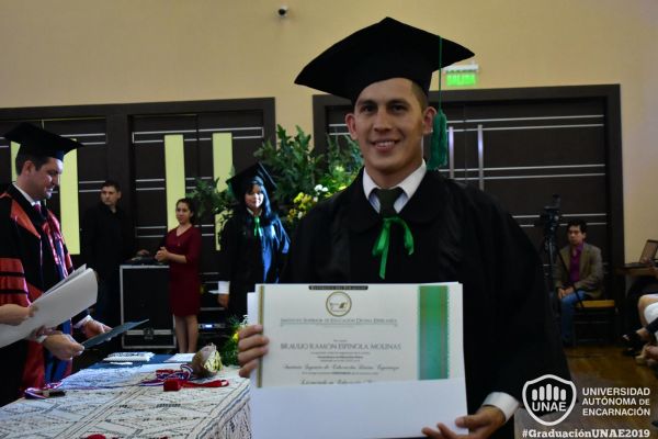 dsc-1001-graduacion-2019C09B05F4-9400-EA36-1BF4-252483347987.jpg