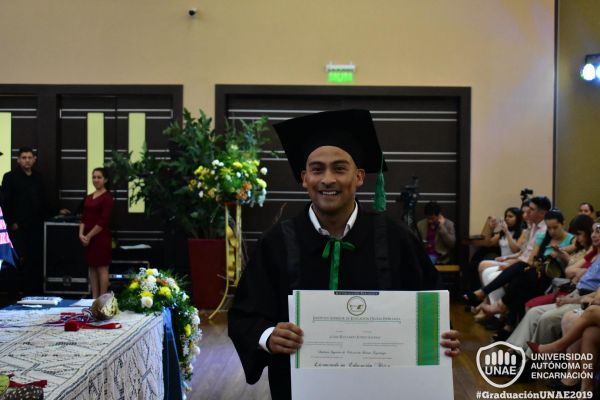 dsc-1010-graduacion-2019A2746E98-25AA-59C0-ED18-902DC3CE5AF0.jpg