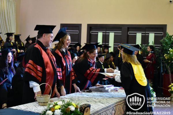 graduacion-post-grado-unae-2019-1042F6B3595-59C2-C6BB-43B8-2F842F025FEF.jpg
