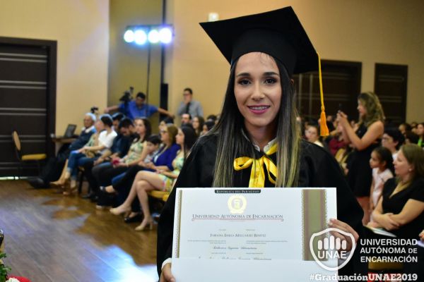 graduacion-post-grado-unae-2019-111895894A0-DEC5-3DF2-4292-2DCC72E26522.jpg