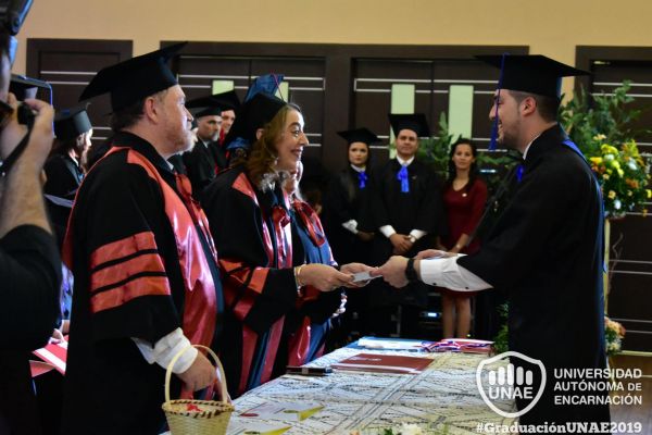 graduacion-post-grado-unae-2019-424D9C3A93-6D35-0734-5837-C71EAFBAEFF9.jpg