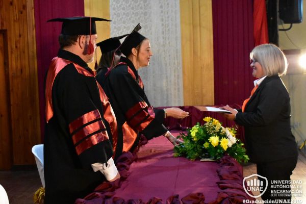 dsc-0069-graduacion-20192AE5CF3D-F9FC-E4CE-9D40-891685579C70.jpg