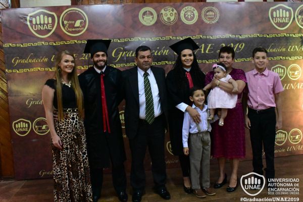 graduacion-colonias-unidas-unae-18F3E93712-00C4-7BA5-A2D2-CA0F8E93B529.jpg