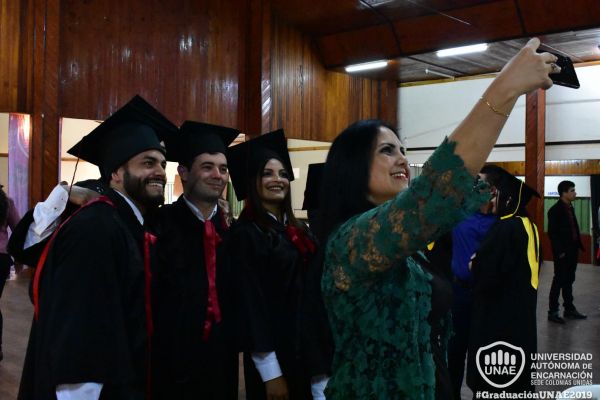 graduacion-colonias-unidas-unae-201839858D-4865-645A-2852-BD4F85D55F99.jpg