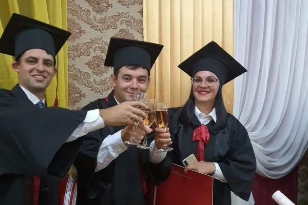 graduacion-colonias-unidas-unae-2108C386F7B-45E9-0BCA-E593-2F8EDFC0910F.jpg