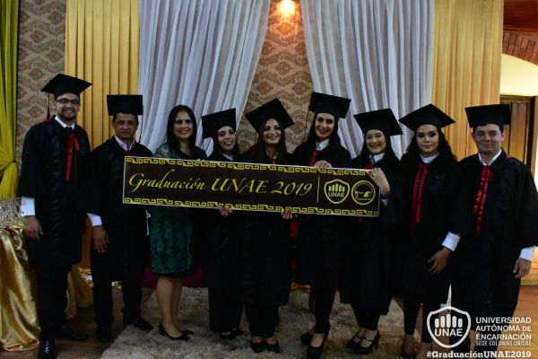 graduacion-colonias-unidas-unae-222F66A7EB-418B-803E-0659-5DBDD0D13285.jpg