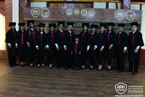 graduacion-colonias-unidas-unae-34C9E1F225-620D-B84B-67AF-49199C3732DB.jpg