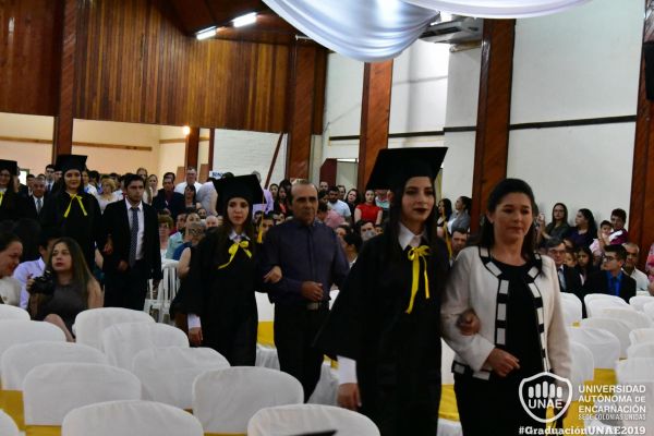 graduacion-colonias-unidas-unae-4646C4F3B8-B645-DC13-A5B2-2A6A24E23501.jpg