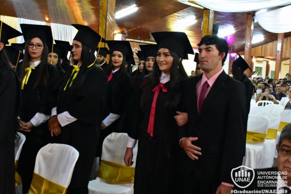 graduacion-colonias-unidas-unae-6408150870-818B-09CB-A4E0-C49A61DCB457.jpg