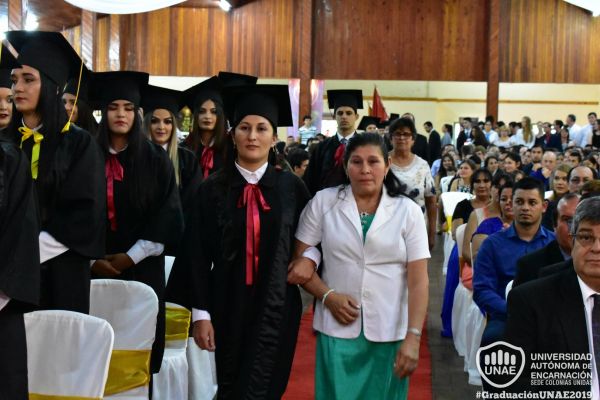 graduacion-colonias-unidas-unae-66922BCCA3-AD8A-7714-C913-EE41FC308772.jpg