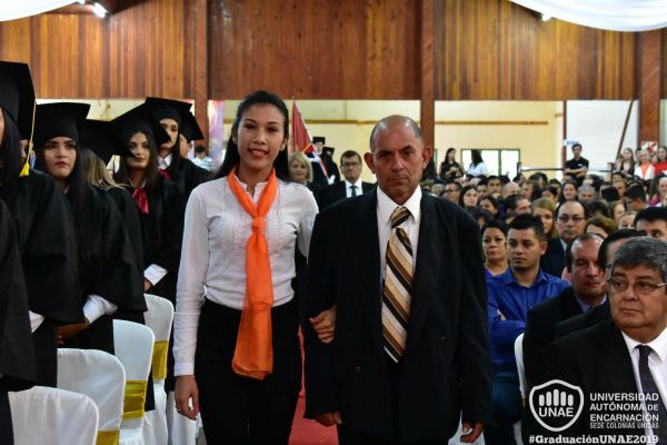 graduacion-colonias-unidas-unae-71C8A55AEF-635B-61EC-B221-3658535DDFB4.jpg