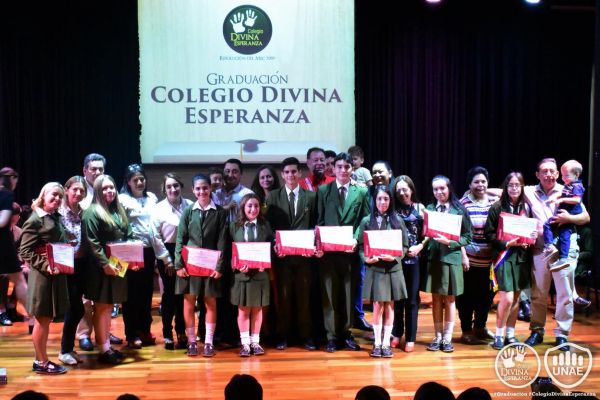 colegio-divina-esperanza-tercero-bti-unae-213860CC69-7463-99B5-9B5B-C89B79B7C1F3.jpg