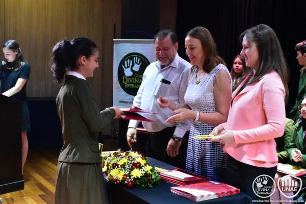 colegio-divina-esperanza-tercero-bti-unae-3168D36BD-829F-5DA5-ACB9-260FF19CC627.jpg
