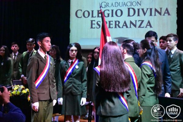 graduacion-colegio-divina-esperanza-10E38B596C-EE23-216E-2F8E-8EA325FCA114.jpg