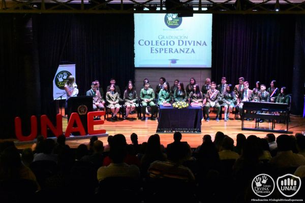 graduacion-colegio-divina-esperanza-224BC35386-2410-39F0-0265-7064479D6502.jpg