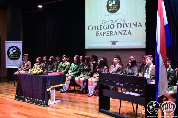 graduacion-colegio-divina-esperanza-24569D7A37-E1DA-905E-50A9-D9247B3BEC36.jpg