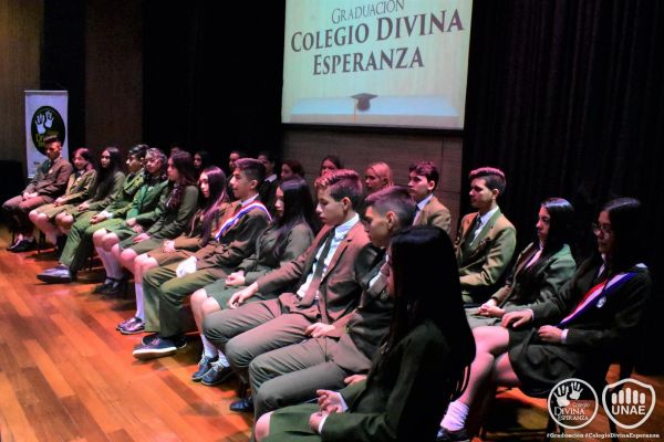graduacion-colegio-divina-esperanza-275E5A28F2-F0B8-AFD4-D999-BB89621F71E8.jpg