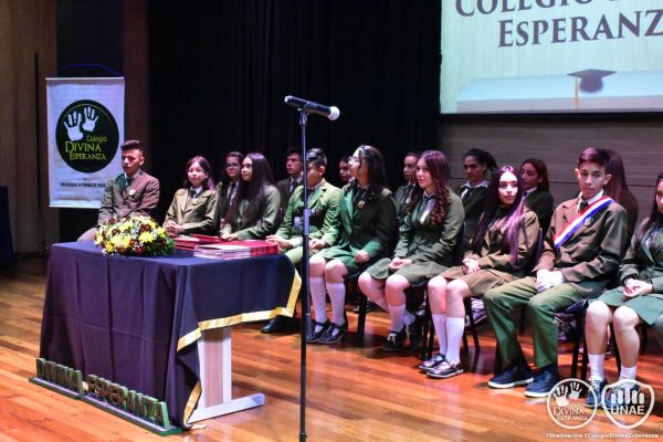 graduacion-colegio-divina-esperanza-30FFFD7512-6A19-3F55-C93A-3A28B9BC27FC.jpg