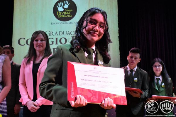 graduacion-colegio-divina-esperanza-noveno-grado-105E6114DB-D1D7-0F9A-BF34-C2A702CBAEB5.jpg