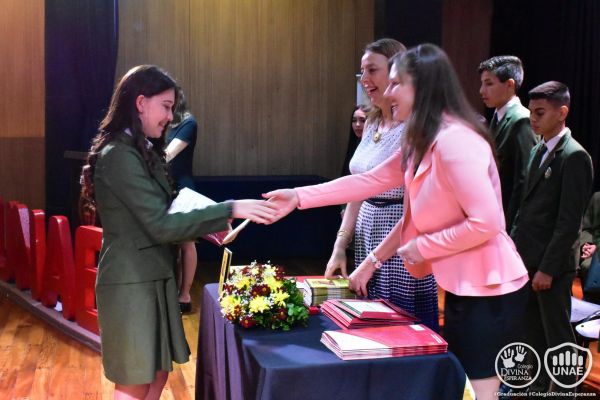 graduacion-colegio-divina-esperanza-noveno-grado-11F92A67E6-E380-1773-98FA-D8867C5373EA.jpg