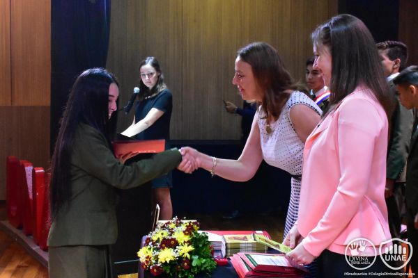 graduacion-colegio-divina-esperanza-noveno-grado-138D083361-A23B-01B0-F4BE-AAC4FA5807BE.jpg