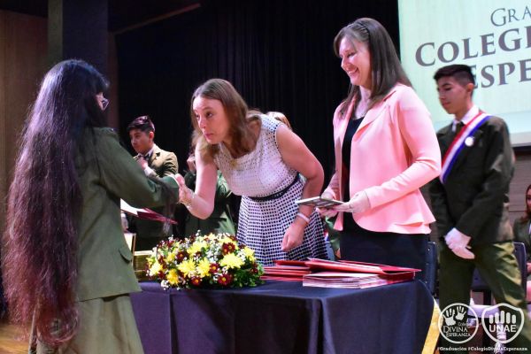 graduacion-colegio-divina-esperanza-noveno-grado-32F1189A2-D1A3-780F-3065-8D2D65E405F9.jpg
