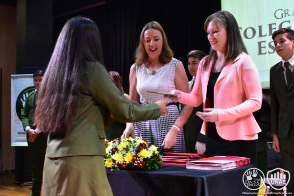 graduacion-colegio-divina-esperanza-noveno-grado-5F9AC8A12-62F6-79C8-EE2E-6EB7C3585F71.jpg