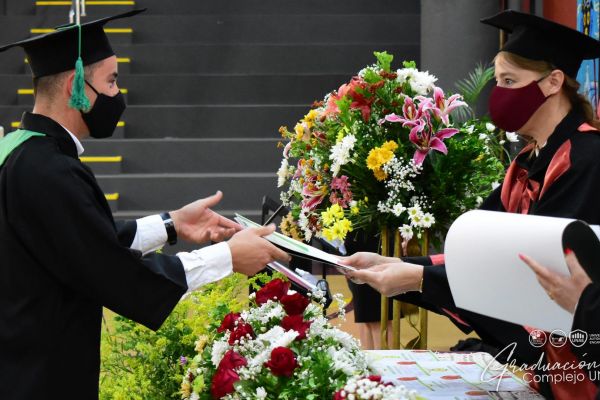 graduacion-unae-isede-2020-12BDC76B0B-F5EA-7EED-07D8-95AC6A36497F.jpg