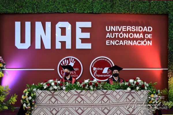 graduacion-unae-isede-2020-209959574-D700-3D22-74B4-238293FF3333.jpg