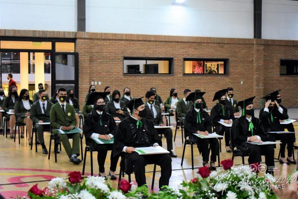 graduacion-unae-isede-2020-382A478094-3DA8-7950-FF3E-5360743410A7.jpg
