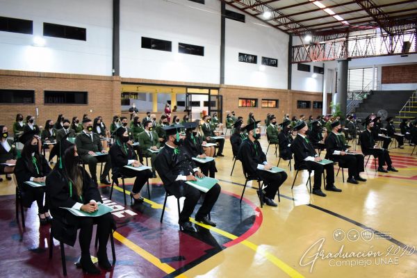 graduacion-unae-isede-2020-4030990E44-27EC-3FCC-FA77-BB6B56C5435C.jpg