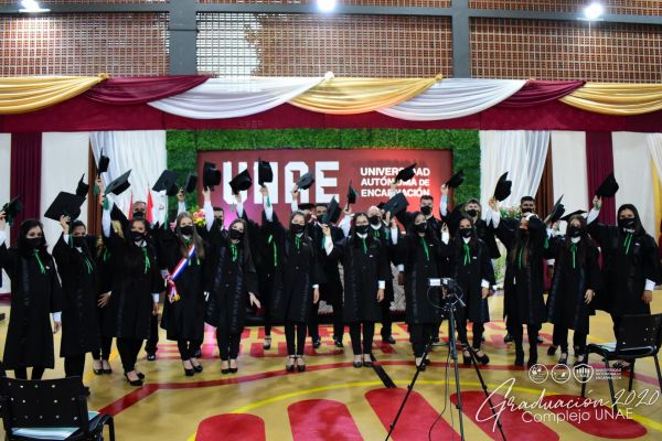 graduacion-unae-isede-2020-43C5639C94-FFA6-6000-4B48-F50B7223EC5A.jpg