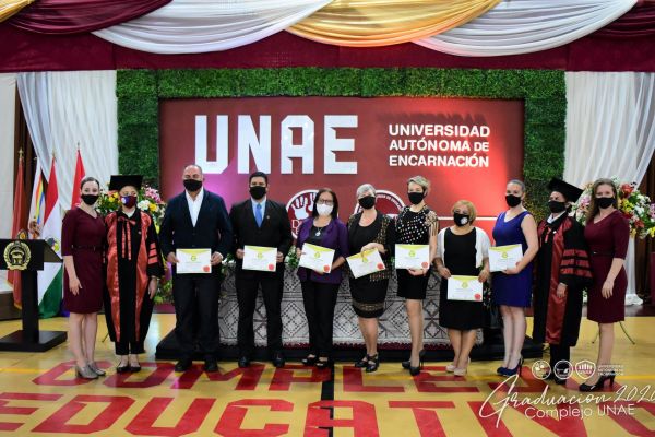 graduacion-unae-isede-2020-44FE67C4FC-1677-59A4-8E8C-43FCFBC3038A.jpg