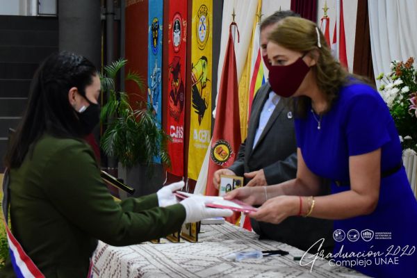 graduaci╟№n-colegio-divina-esperanza-unae-2020-872af5cb83-4b45-65f2-1f36-f9e3b738c41399C4CFB6-58BB-25EE-FBBC-7BBB3438DACD.jpg