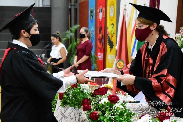 dsc_0102-graduacion-2020d81521c4-8f31-2a66-1848-3d98dc712dc8269A6620-0FAD-0FB8-2BB7-33B40C131E43.jpg