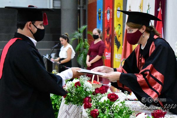 dsc_0113-graduacion-20209ae0b55d-bbf3-575c-02eb-3da8d1c286bd217A5A96-15D4-4295-CA25-4650FE4EC812.jpg