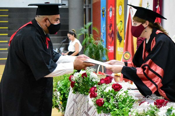 dsc_0130-graduacion-2020c875f280-437b-cd7b-572b-40b178e94034699C9BF5-56E1-CCEA-29BD-E7E29FEB6828.jpg