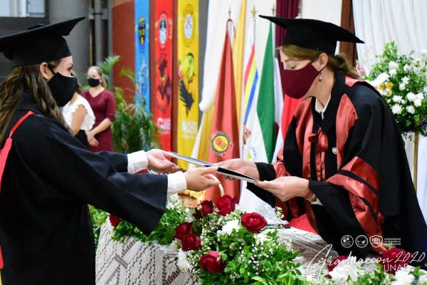 dsc_0271-graduacion-2020de2aa6b8-e705-15b6-776e-7164586782b03D120650-2EE1-64B0-5FB7-99332CBA7D08.jpg