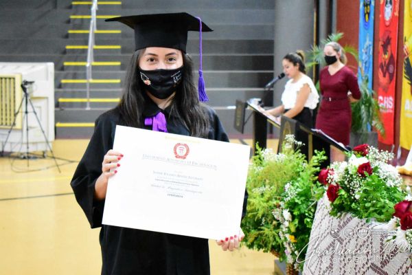 dsc_0300-graduacion-2020300405fc-7ad7-0335-b4ce-146d411523656DA07DFB-8AC2-72D6-DB7A-8478D33FDCD7.jpg