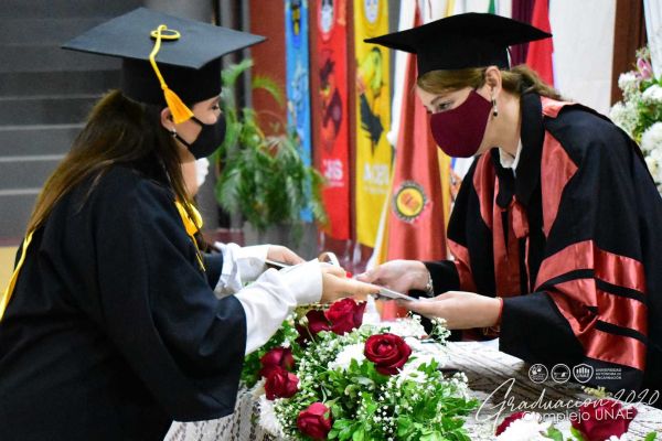 dsc_0531-graduacion-2020e1651362-c488-b7a7-5672-2bb7c221285b63856124-B3DF-65C8-8587-7F77F3A35C93.jpg