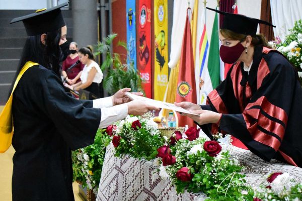 dsc_0569-graduacion-2020111ac714-25a5-4a86-1233-4e6badc1dd3aB7FF8043-8962-3166-4C7E-94C5647336ED.jpg