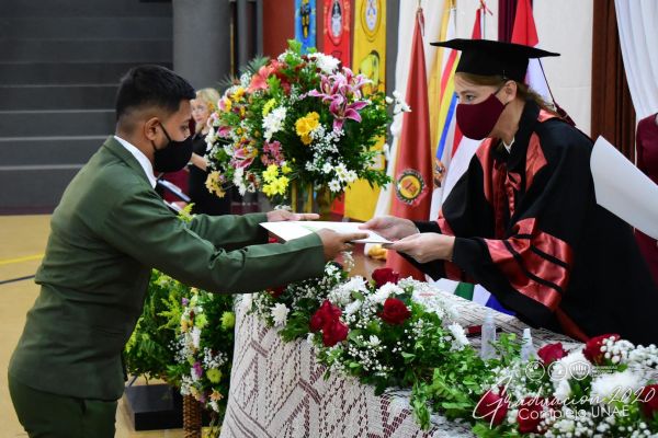 graduacion-unae-isede-2020-282406f838-66b8-496b-1596-51548e75885f4FC83BF4-8A83-5A47-3E9D-6ABFBDE7C4E3.jpg