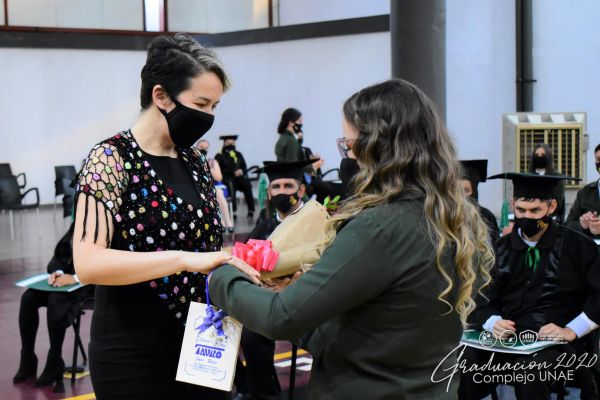 graduacion-unae-isede-2020-32e6b4301c-38d3-03cb-4db8-c63817681ae901ED61EB-633D-E4FB-1FBA-641931E0F3B5.jpg