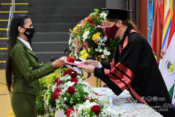 graduacion-unae-isede-2020-7bb491c5d-eb93-97b8-3bb5-70152f08e3835FCCFF1E-4748-880B-B97D-C69F70FC4632.jpg