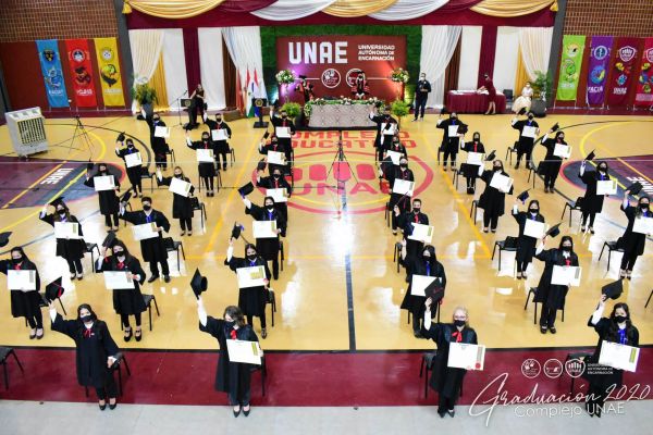 graduaciona-isede-unae-2020-1008b2a44a0-3c7c-1d1a-ea46-e85699a38819C79EFC59-6F63-CDD2-0856-2F2D04977A6C.jpg