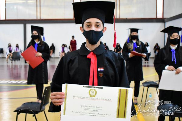 graduaciona-isede-unae-2020-101c17982c2-1aa5-634e-097a-4c83c091f0744536C707-C1D9-D806-415D-FF7473E77D56.jpg